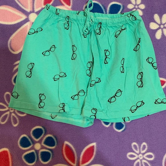 Pjs - Picture 3 of 3